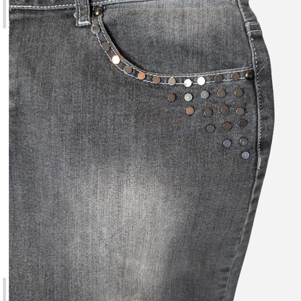 Pre-owned Stylish Gray Denim Skirt with Studded Pockets - Picture 7 of 7